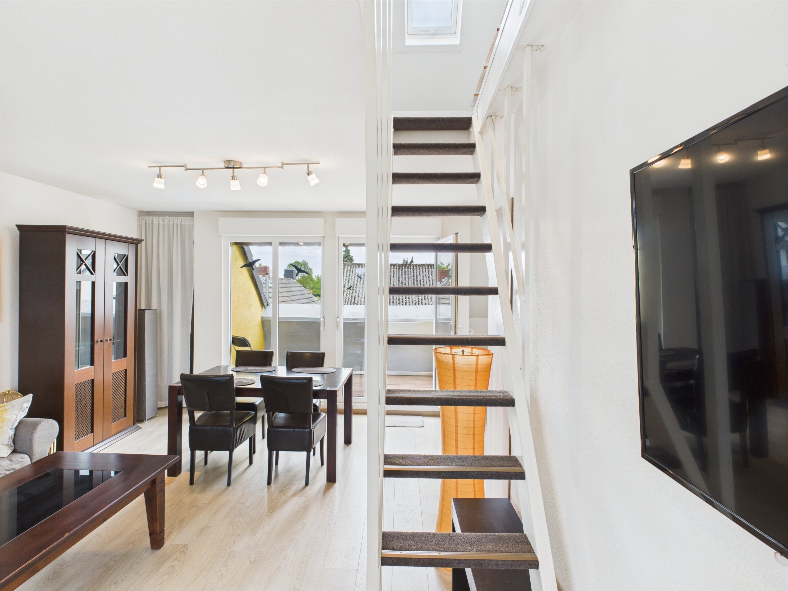 Woh. DG - WZ / Treppe Dachboden