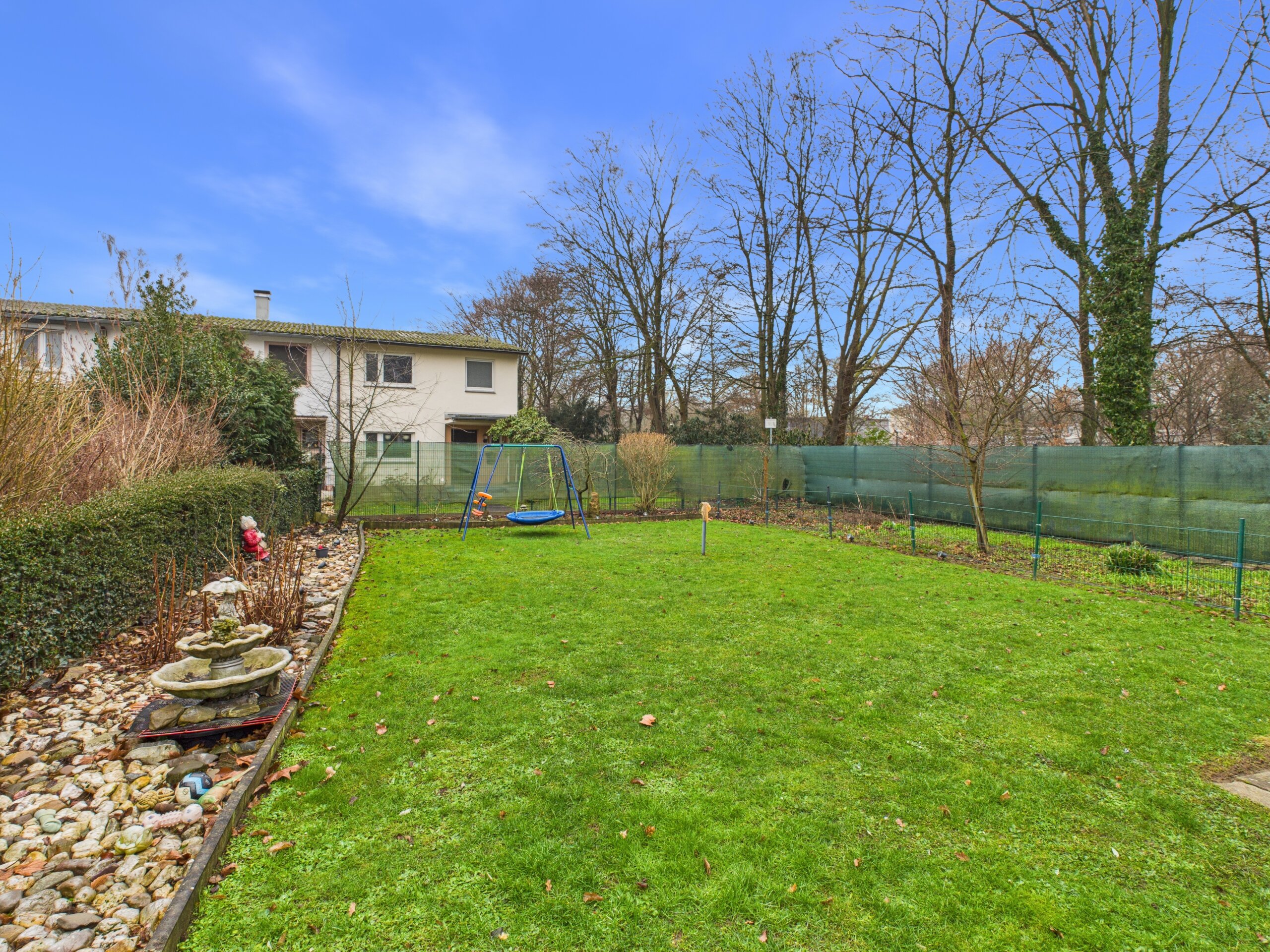 Wohntraum mit Wintergarten & Privatsphäre – Reihenendhaus in begehrter Lage von Köln-Heimersdorf