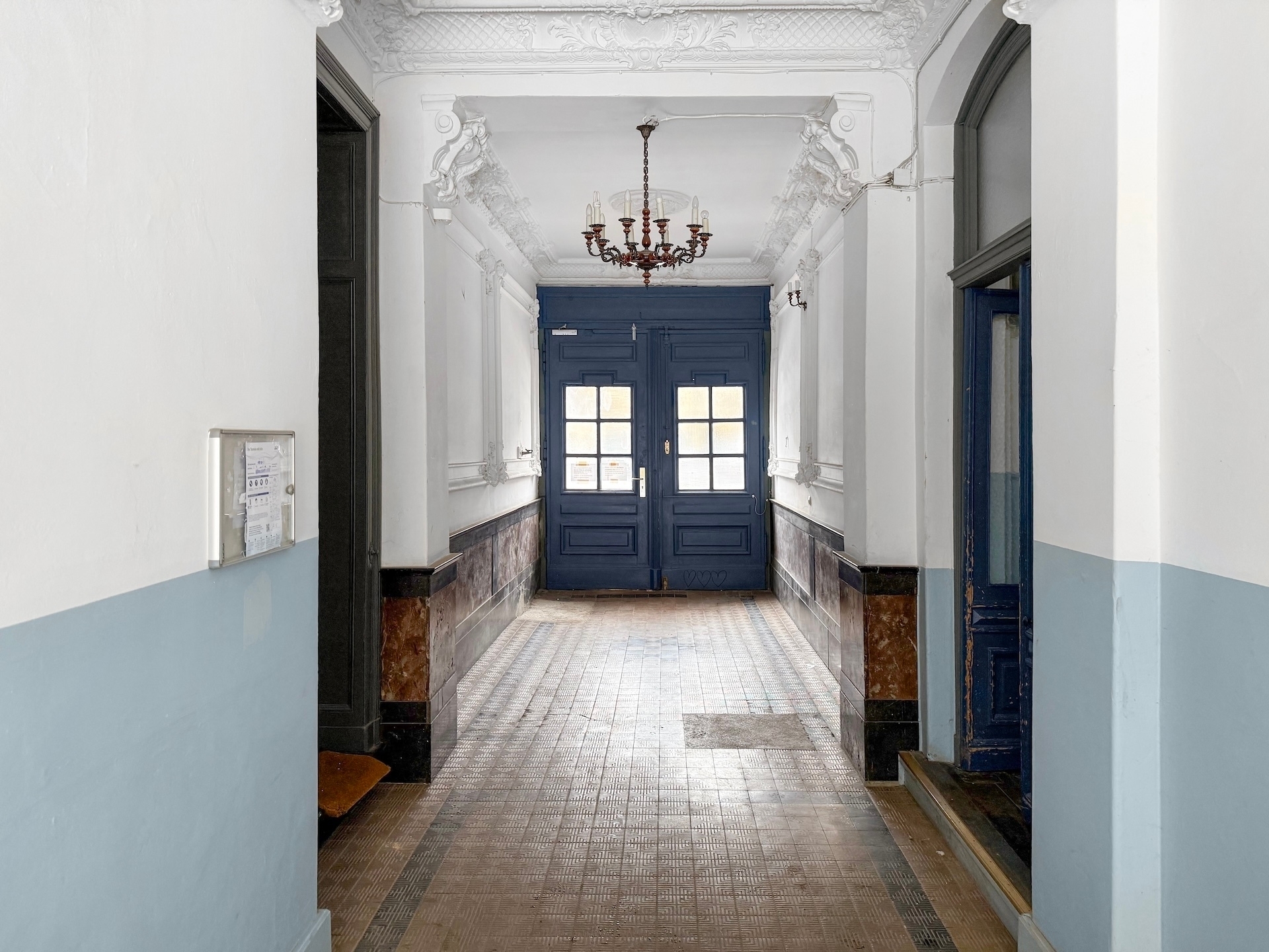 Großzügige 4-Zimmer-Altbauwohnung mit Balkon im Bergmannkiez in Berlin-Kreuzberg