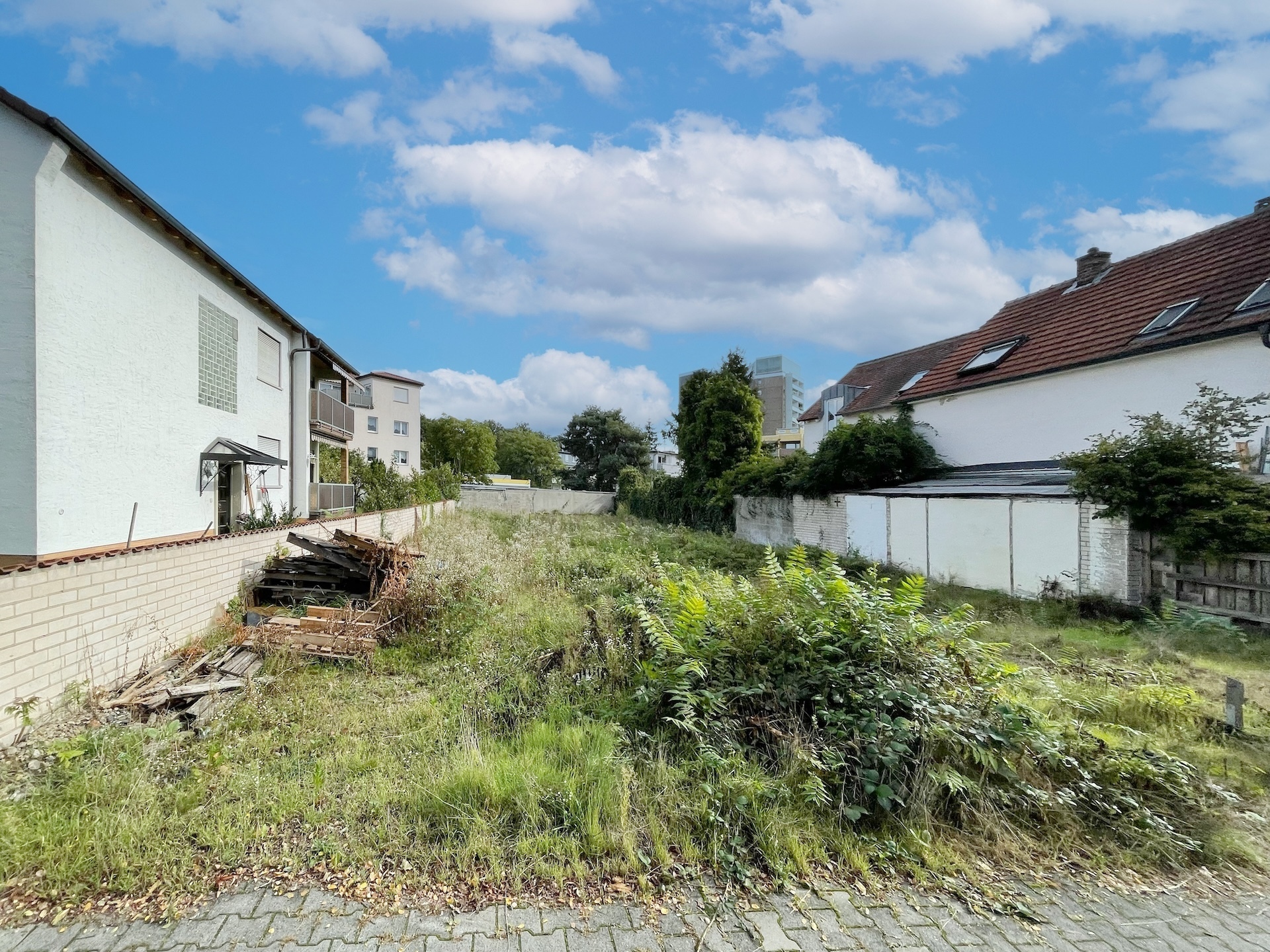 Grundstück Grundstück