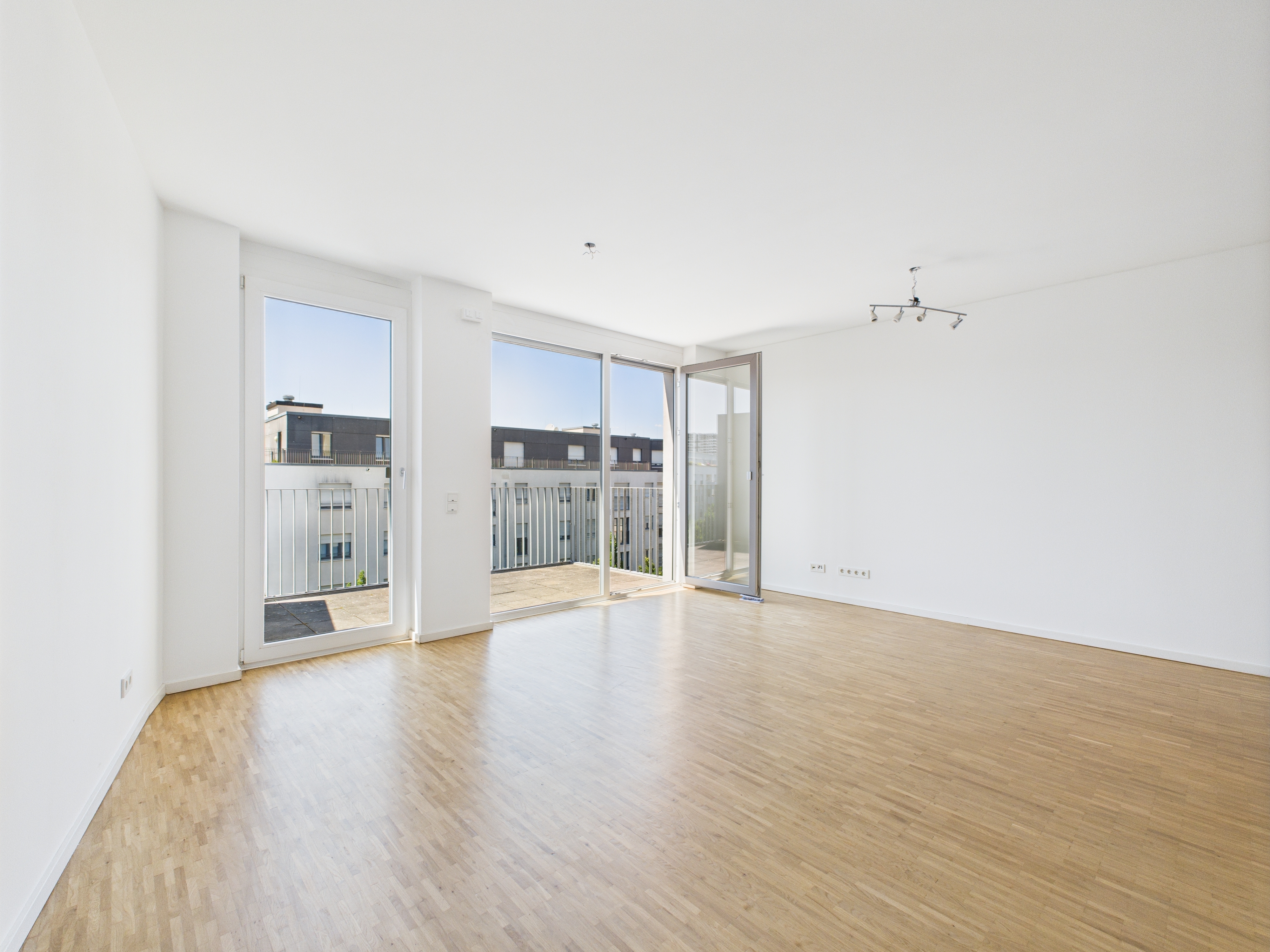 Wohnzimmer mit Blick auf die Terrasse Wohnzimmer mit Blick auf die Terrasse