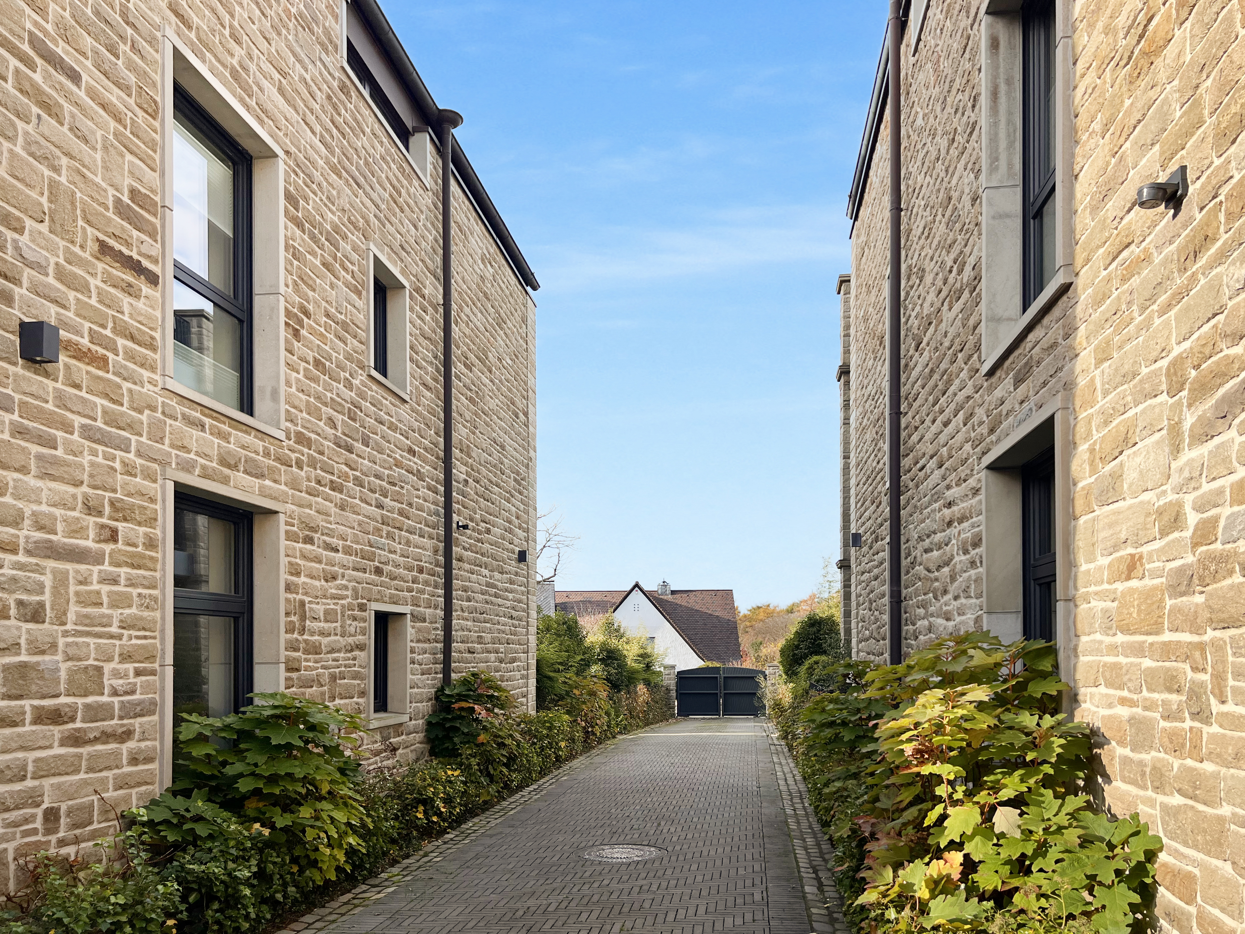 Zufahrt zur TG Zufahrt zur TG