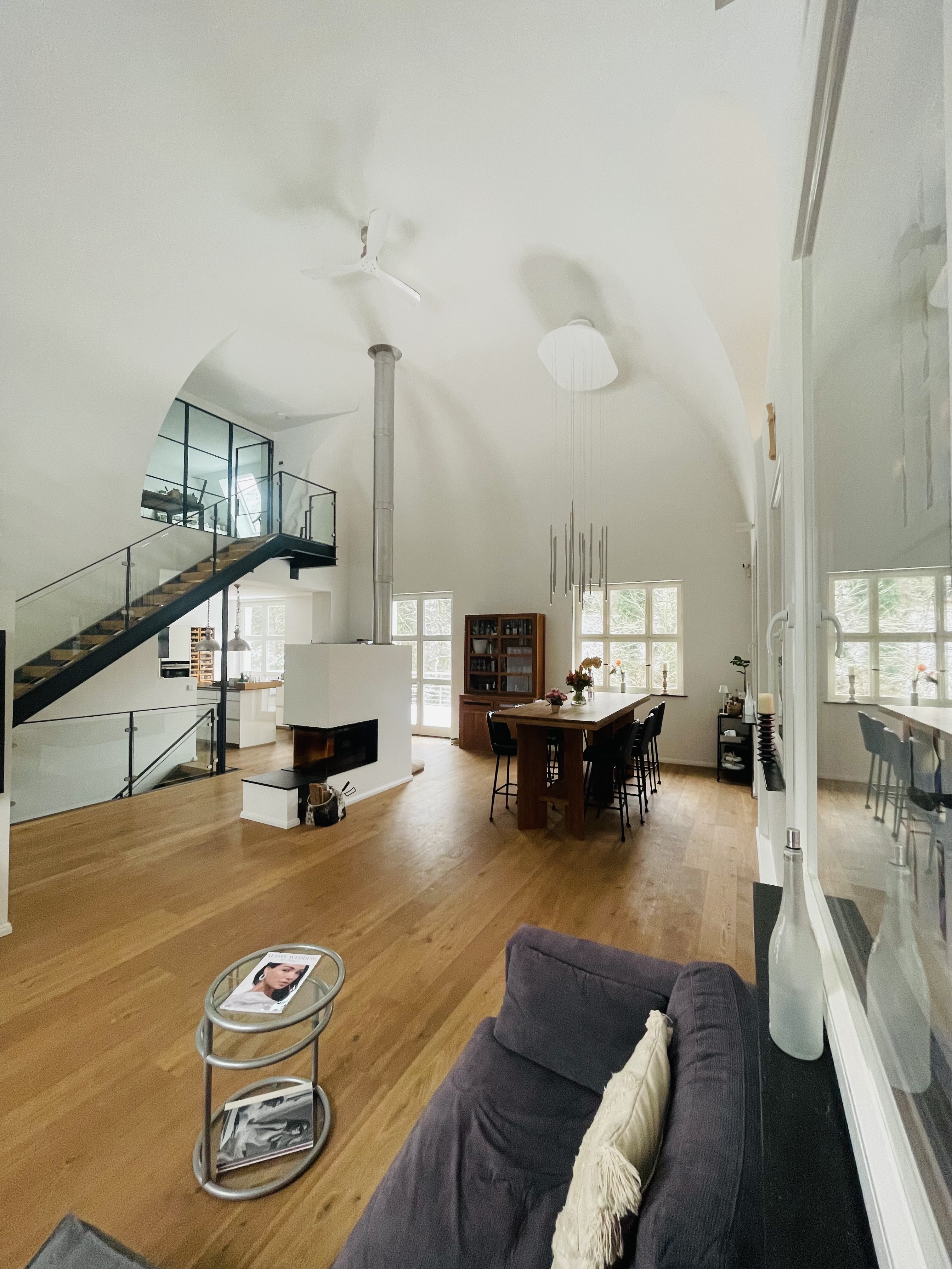 Wohn.-Essbereich mit Ansicht auf die Kuppel Wohn.-Essbereich mit Ansicht auf die Kuppel