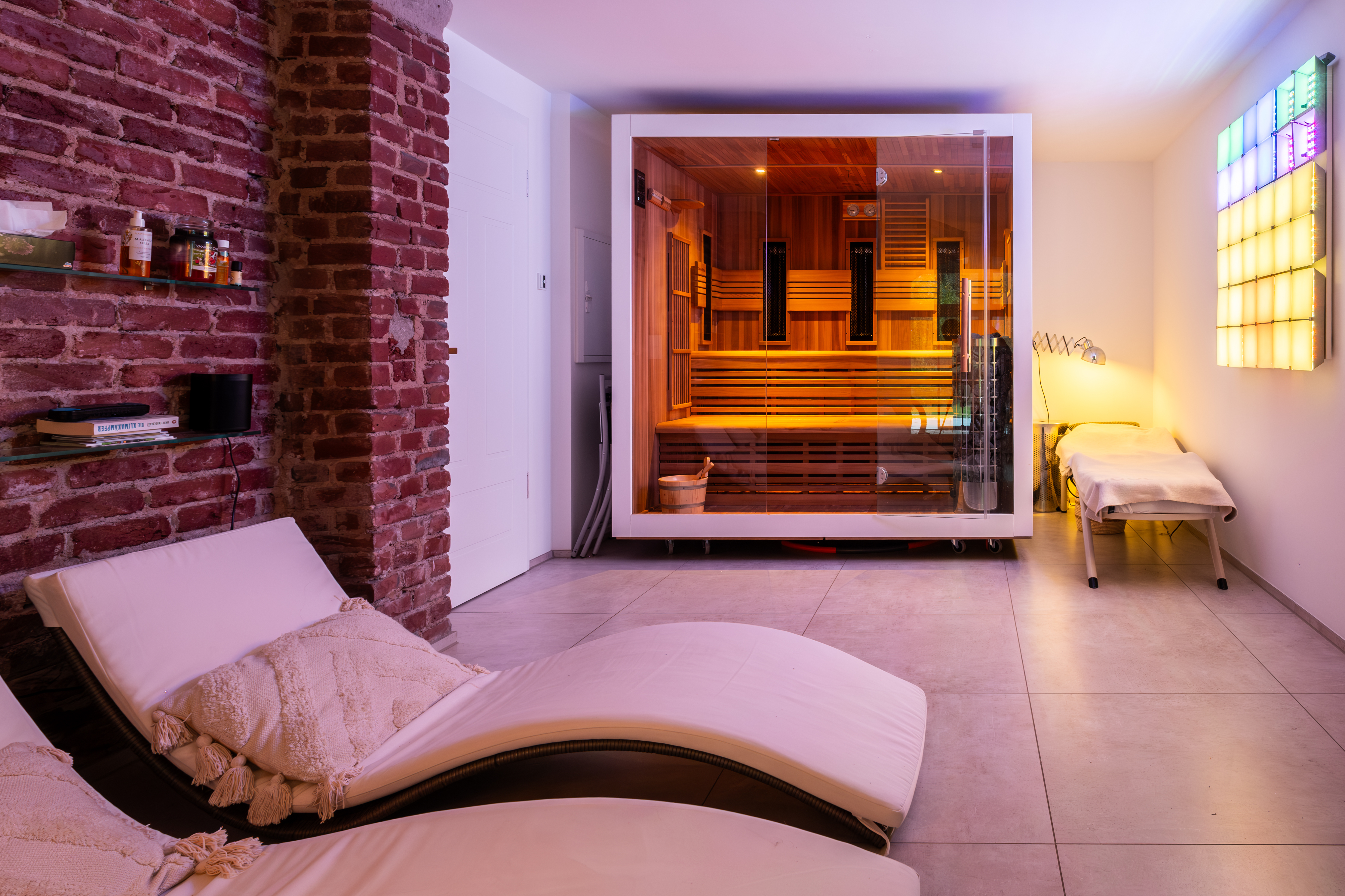 Saunaraum im Gartengeschoß Saunaraum im Gartengeschoß