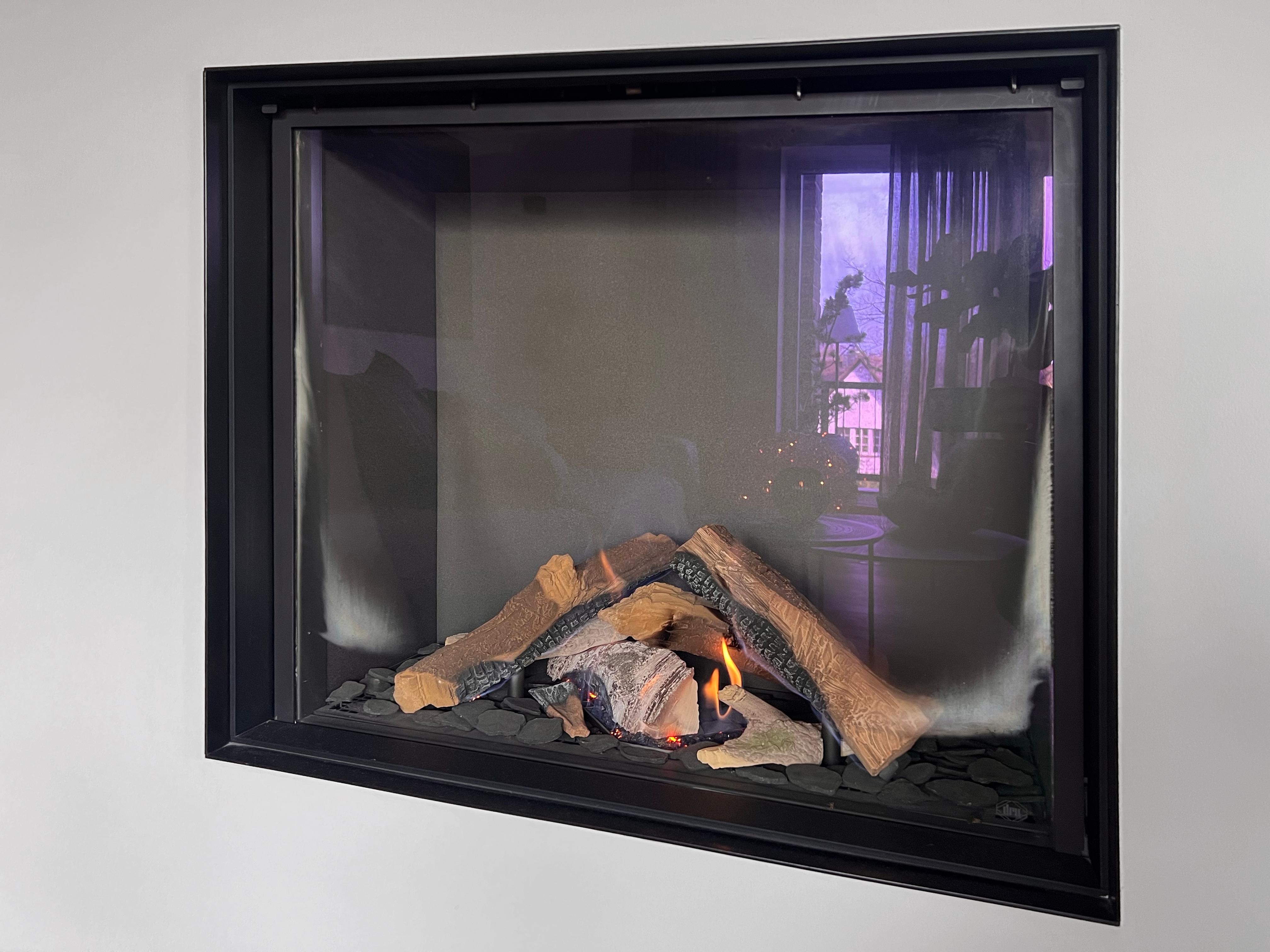 Gas-Kamin im Wohnzimmer Gas-Kamin im Wohnzimmer