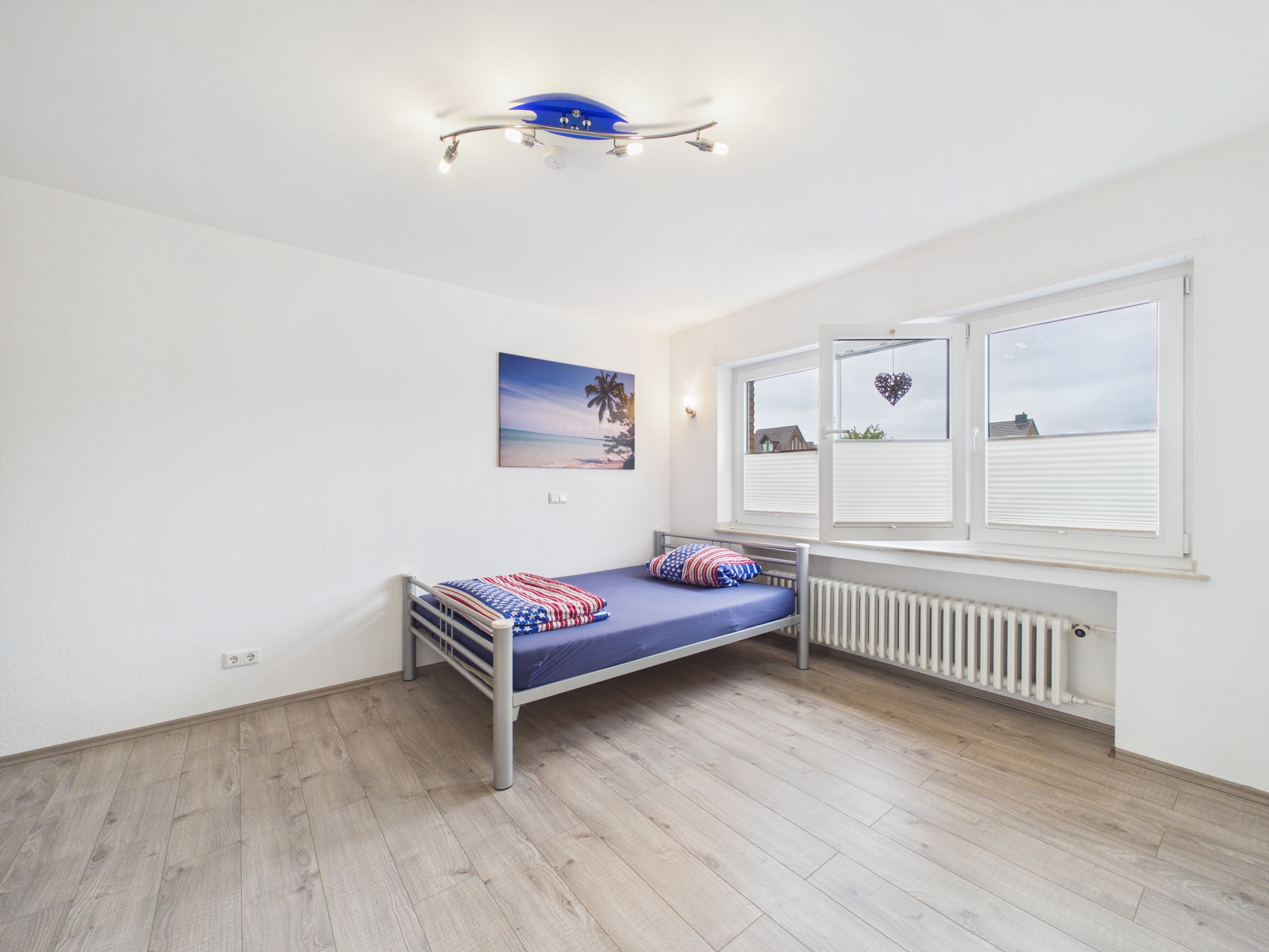 ZIMMER 2 OG ZIMMER 2 OG