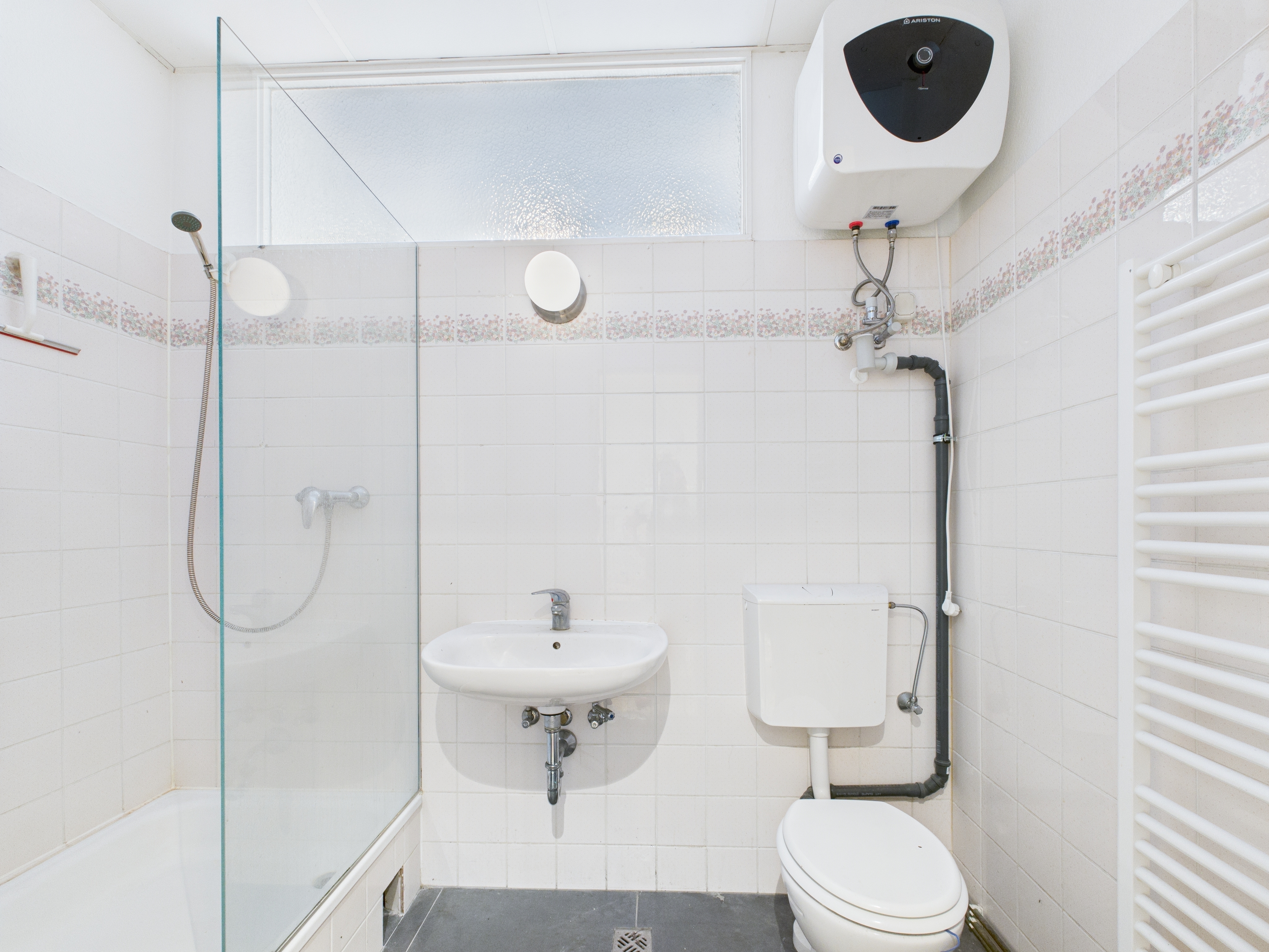 Duschbad 1.OG Duschbad 1.OG