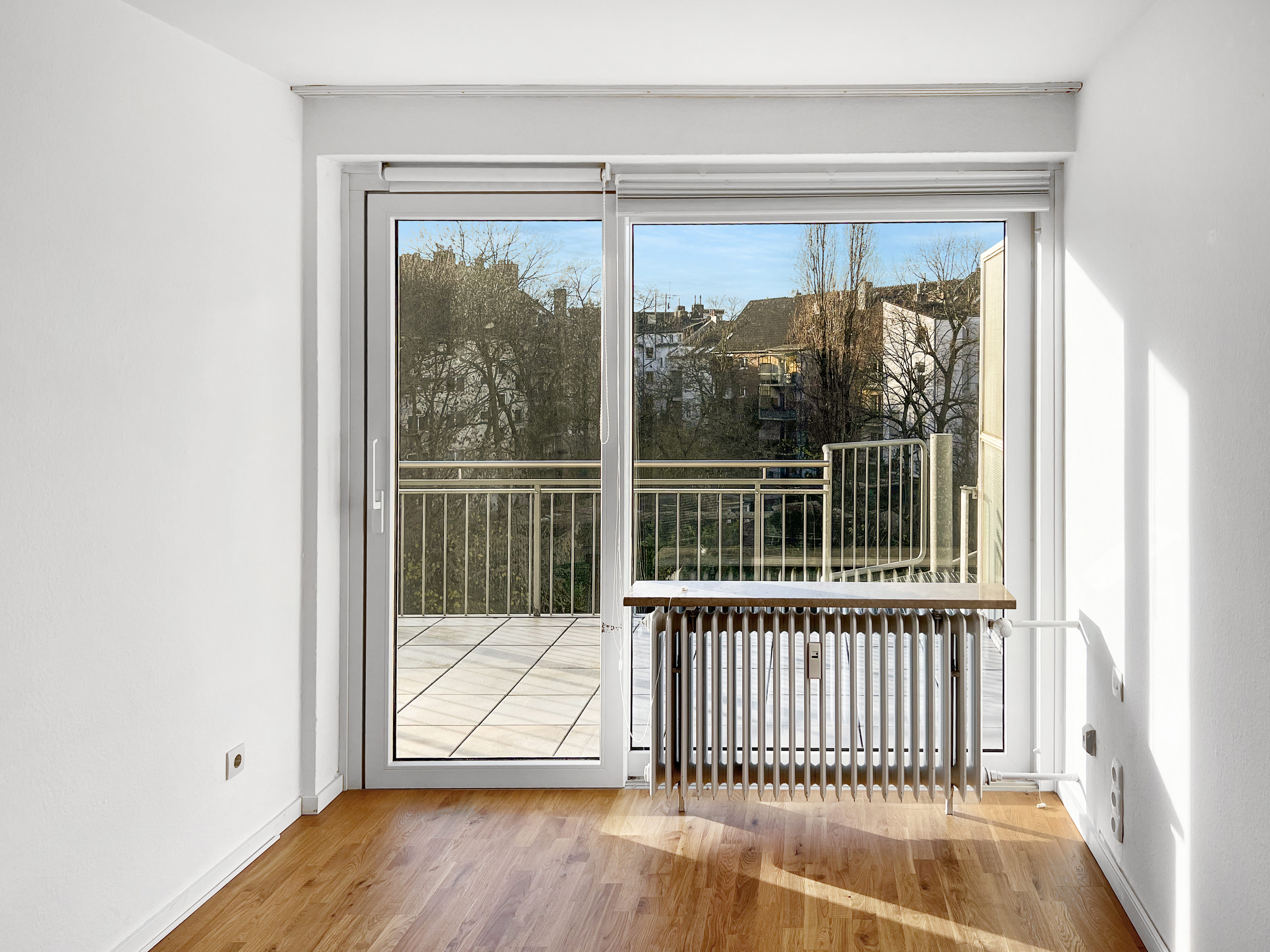 Schlafzimmer mit Ausgang zum Balkon Schlafzimmer mit Ausgang zum Balkon