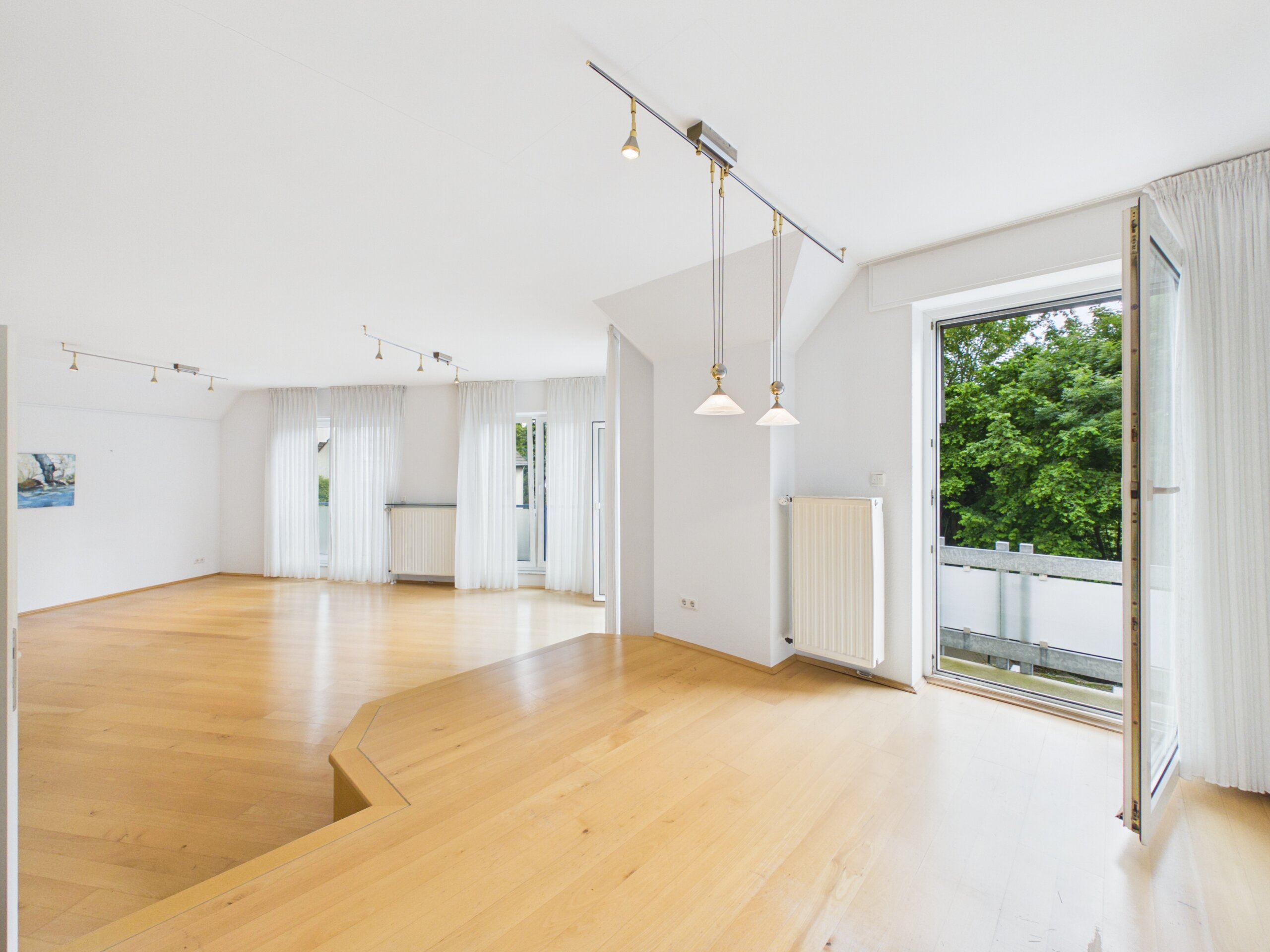 Exklusives Wohnen in Bestlage von Velbert – Architektur, Natur und Flexibilität